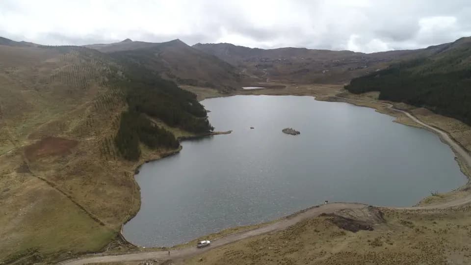 Laguna Arcopampa de Chugay, fotografía 1 de 4
